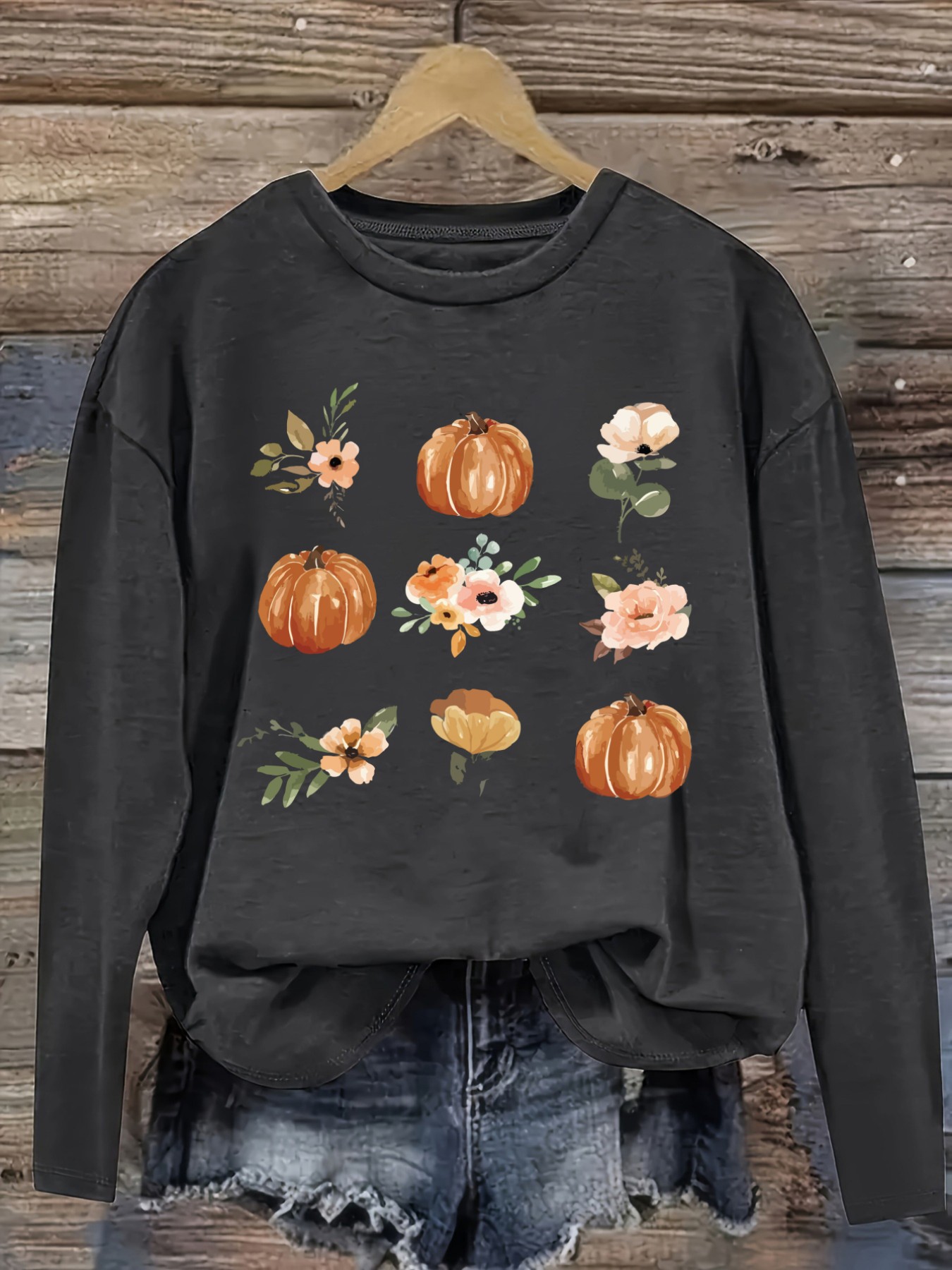 レディースカジュアル長袖クルーネックTシャツ、カボチャと花柄 - Printed Floral Shirt のレビューと価格