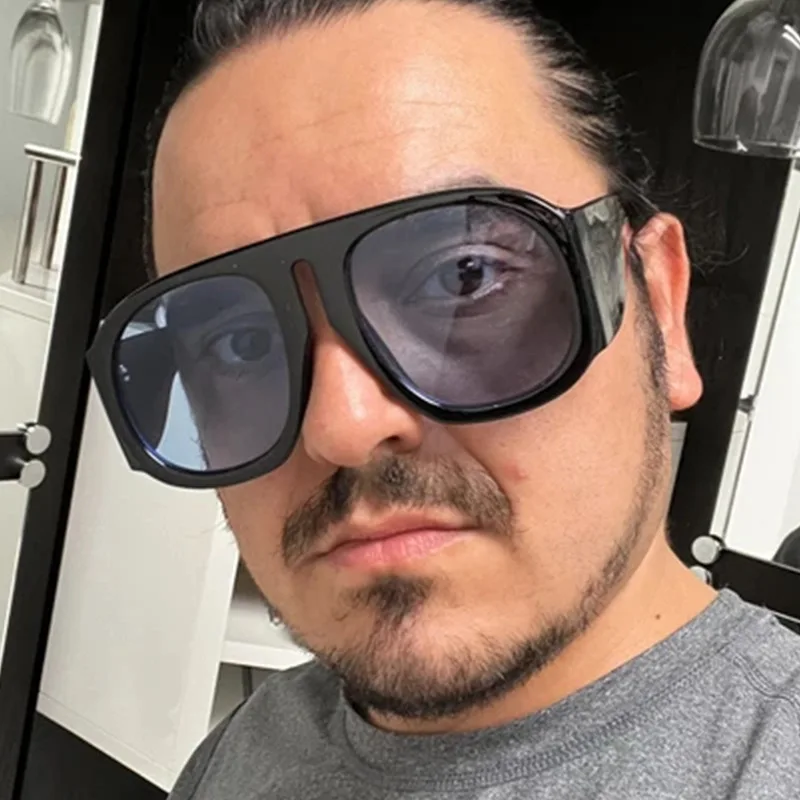 ヴィンテージ風の高級ブランド製サングラス。オーバーサイズのパ - Vintage Fashion Images のレビューと価格